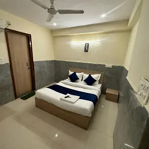 Silver Place Near Igi Airport Dwarka Hotel